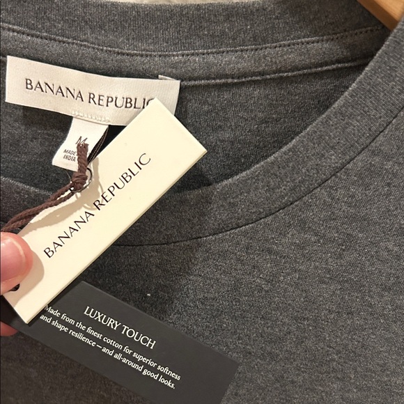 Banana Republic Men's Charcoal Long Sleeve Tee - Picture 3 of 5